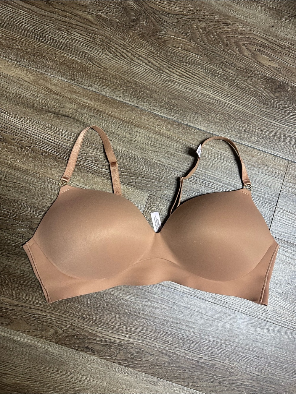 Victoria Secret’s Dream Angels 40C Padded No Wire Push-up Bra Tan Like-New